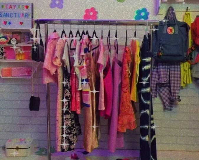Y2K Room Ideas
