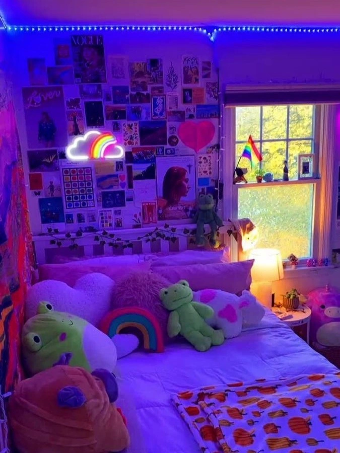 Trippy Room Aesthetic + Trippy Room Ideas - The Other Aesthetic