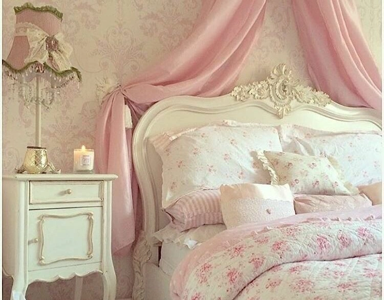 How to Create an Aesthetic Coquette Bedroom (+ Inspo)
