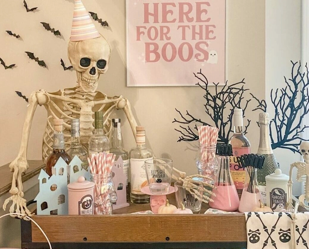 A Guide to Pastel Halloween Decor (+ Inspo)