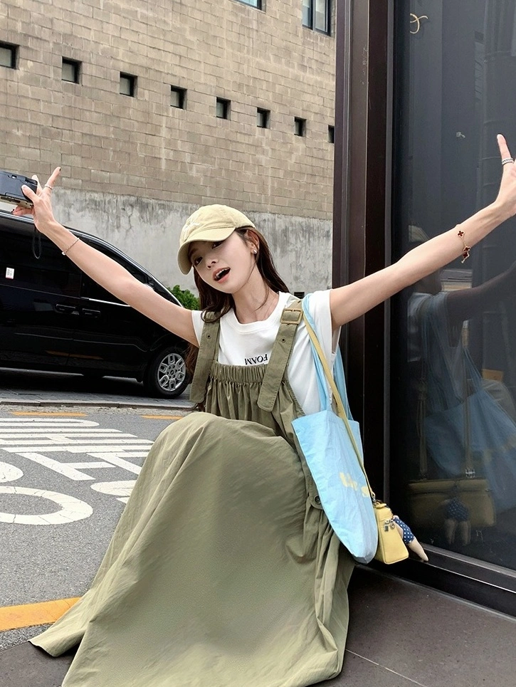 Green One-Piece Overall Skirt | The Other Aesthetic Green One-Piece Overall Skirt | The Other Aesthetic