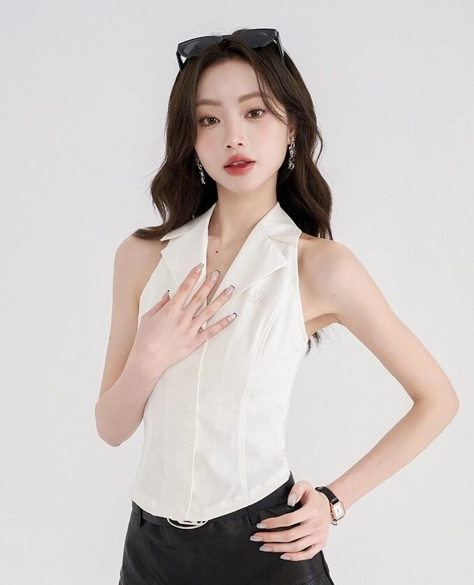 【usagi】HALTER HIGH NECK CAMISOLE TOPS MakeMeChic Women's Satin Silk Halter High Neck Tops Backless