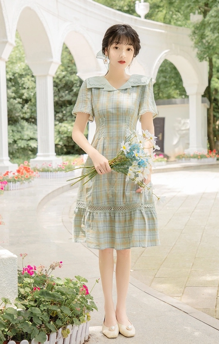 Plaid Dress With School Type Collar | The Other Aesthetic