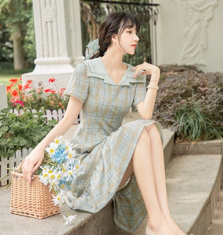 Plaid Dress With School Type Collar | The Other Aesthetic